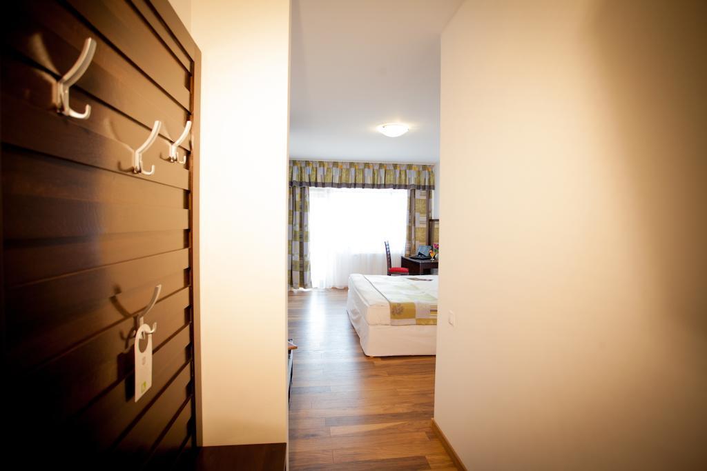 Roata Faget Inn Cluj-Napoca Buitenkant foto