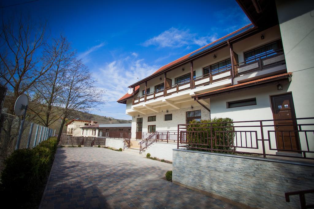 Roata Faget Inn Cluj-Napoca Buitenkant foto
